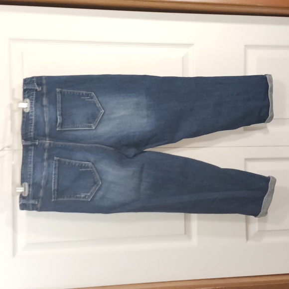 CATO classic stretch crop capri jeans - 14 - dark denim - distressed - Picture 5 of 7